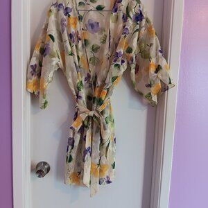 L.A. INTIMATES SIMI SHEER PALE YELLOW  FLORAL SHORT ROBE size medium